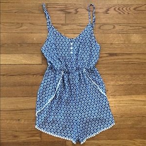 OLIVACEOUS LIGHTWEIGHT & FLOWY Romper OR Coverup M